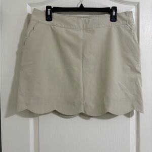 Vineyard Vines Cream Skort with Scalloped Hem
